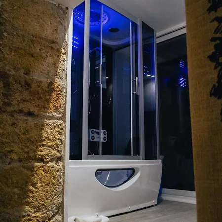 Gasthuis Amori 85 4*